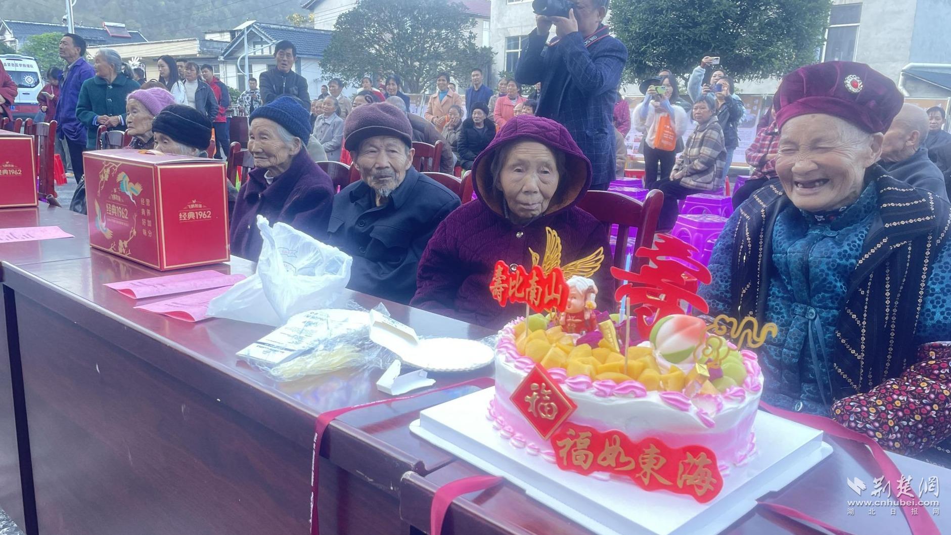 cbe36e6529e514fac62f0b2c7d6a7e4e_1881X1058_20251029200024