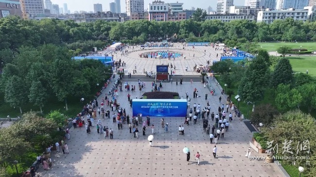 d7dbc98f15dd4f571c3abc751cae0bd4_650X365_20251110184541